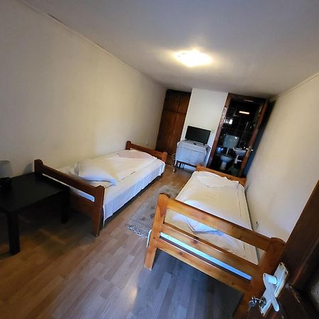 Betty Panzio Hotel Csíkszereda Kültér fotó